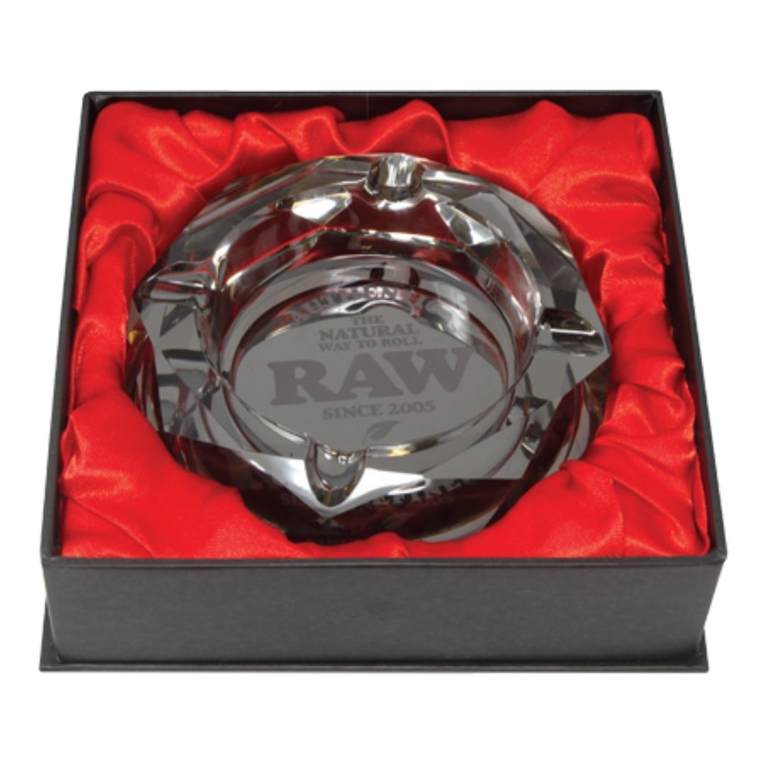 raw dark side glass ashtray available on jonnybaba lifestyle